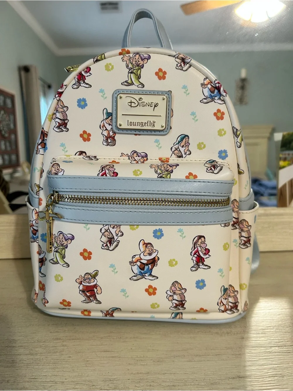 Disney loungefly Snow White and the seven dwarfs